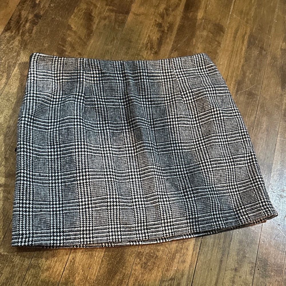 Black and White houndstooth Plaid Skirt